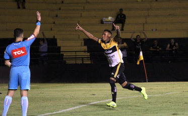 Nos pênaltis, Tigre avança na Copa do Brasil