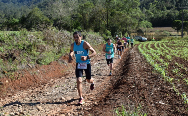 Corrida de trilhas e montanhas reúne 140 atletas em Jacinto Machado