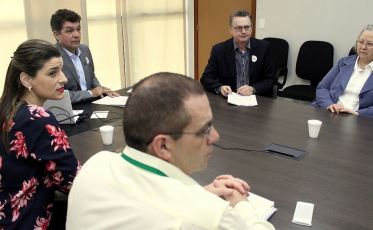 Salvaro ainda não confirma Acélio Casagrande