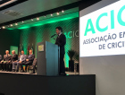 Na posse da Acic, Salvaro não comenta recuo de candidatura