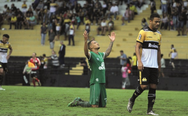 Derrota para a Chape e protestos da torcida