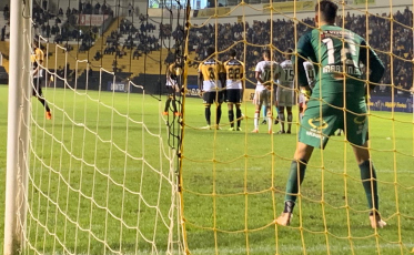 Outro tropeço do Criciúma: 1 a 1 em casa