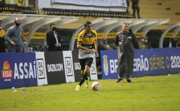 Empatou em casa, mas ficou satisfeito