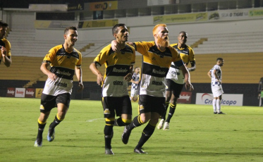 Criciúma volta a vencer: 2 a 0 no São José