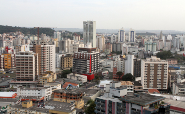 Menos remédios entregues e mais servidores afastados, aponta Observatório Social