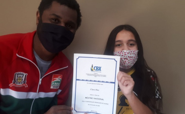 Criciumense recebe certificado de Mestre Nacional de Xadrez