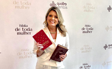 Criciumense integra projeto pioneiro de Bíblia voltada para mulheres