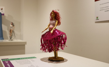 Trabalhos dos acadêmicos de Moda em exposição na ACIC