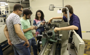 Sobram vagas de emprego por falta de qualificação técnica