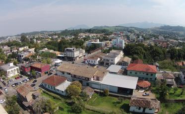 Ex-prefeito Antônio Osvaldo Búrigo e o primeiro asfalto de Nova Veneza