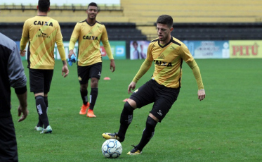 Eduardo à disposição de Mazola Júnior