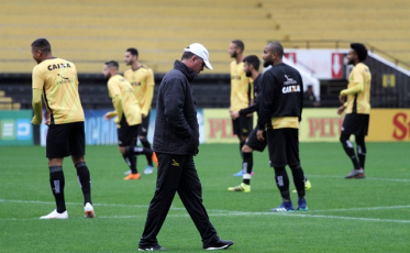 Na falta da experiência, sobrou para a gurizada