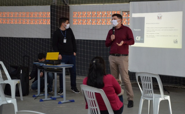 Secretaria de Educação de Cocal do Sul realiza reunião com estagiários