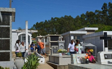 Dia de Finados: Vigilância em Saúde presta orientações nos cemitérios
