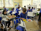 Siderópolis entrega kits escolares a alunos