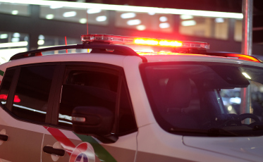 Homem e mulher são mortos a tiros dentro de casa na madrugada em Criciúma