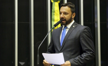 Projeto pode reduzir em até 50% o valor dos materiais escolares