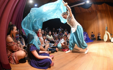 Shopping Della promove espetáculo de teatro para bebês