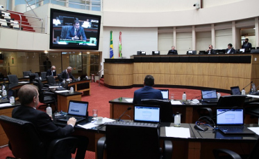 Deputados apelam para que governo do estado acelere aquisição de vacinas