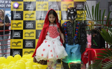 “Pequenos heróis” desfilam na Esucri/Uniasselvi