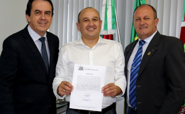 Diego Goulart assume vaga na Câmara