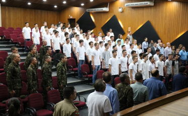 Em Nova Veneza, jovens recebem dispensa do Serviço Militar