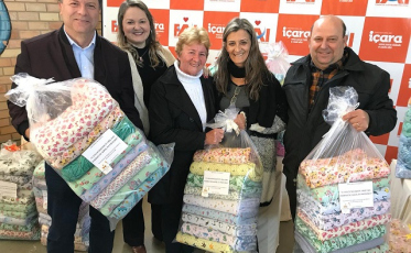 FAI confecciona e doa kits para gestantes aos Bercinhos de Içara