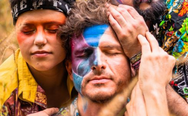 Cidades do sul de SC recebem turnê de espetáculo gratuito de música 