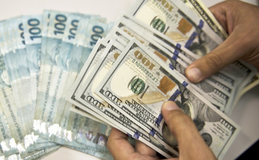 Dólar sobe pelo quinto dia seguido