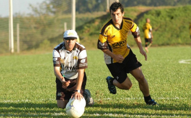 Crises, goleada, Édson Gaúcho... as histórias de Douglas na Série C (VÍDEOS)