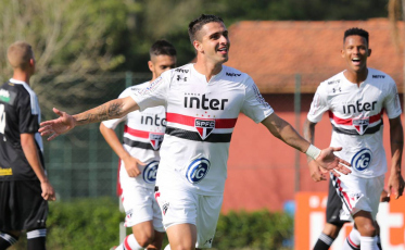 Criciúma negocia com atacante do São Paulo