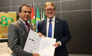 Classe empresarial apresenta demandas ao ministro Luiz Marinho