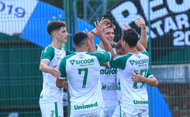 Chape espera por Avaí ou Brusque na final do Catarinense