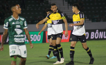 Criciúma empata com Guarani e pode subir para a Série A na próxima rodada