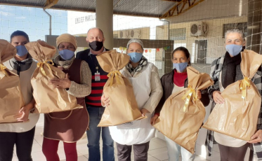 Secretaria de Educação entrega EPIs nas escolas municipais de Criciúma