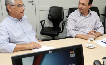 Moreira apresenta finanças do Estado ao novo governador