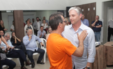 Eleição acirrada e vitória de Leandro Avany