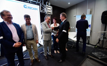 Ponticelli entrega presidência da Fecam para o prefeito de Caçador