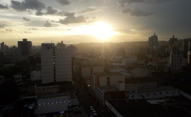 A chuva está chegando. Sábado será nublado