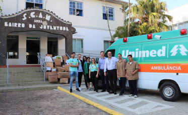 Colaboradores arrecadam mais de 14 mil peças em Campanha do Agasalho da Unimed Criciúma