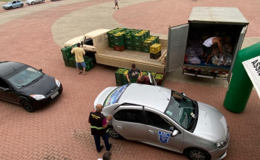 Assistência Social de Criciúma entrega alimentos para instituições sociais no Parque das Nações