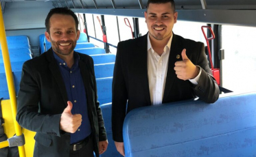 Urussanga recebe novo ônibus da Secretaria de Educação do Estado