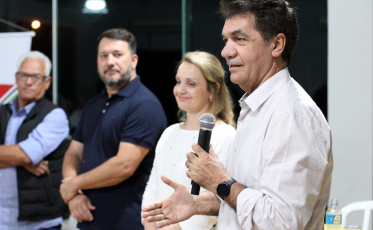 Assistência Social entrega 42 escrituras de imóveis para famílias de Criciúma