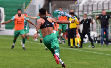 Figueira com um pé na Série C