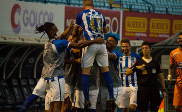No último suspiro, Avaí mantém chances de acesso na Série B