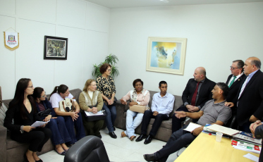 Escola vai virar CEIM e não acabar, explica secretária