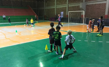 Escolinha em São Bento Baixo chama a atenção da região