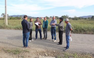 Moradores conhecem projeto da Rodovia Angelino Acordi