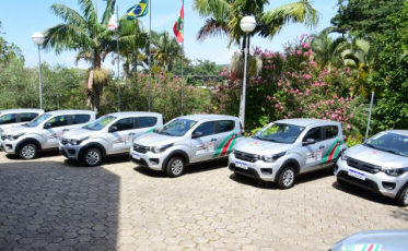 Epagri apresenta tecnologias e entrega veículos no Sul