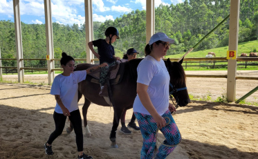 Saúde: sessões de equoterapia são oferecidas gratuitamente em Urussanga 